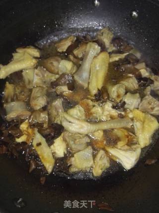 Braised Salted Chicken with Fungus recipe