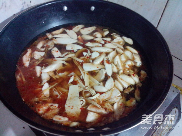 Stewed Noodles with Tomato and Mushroom recipe