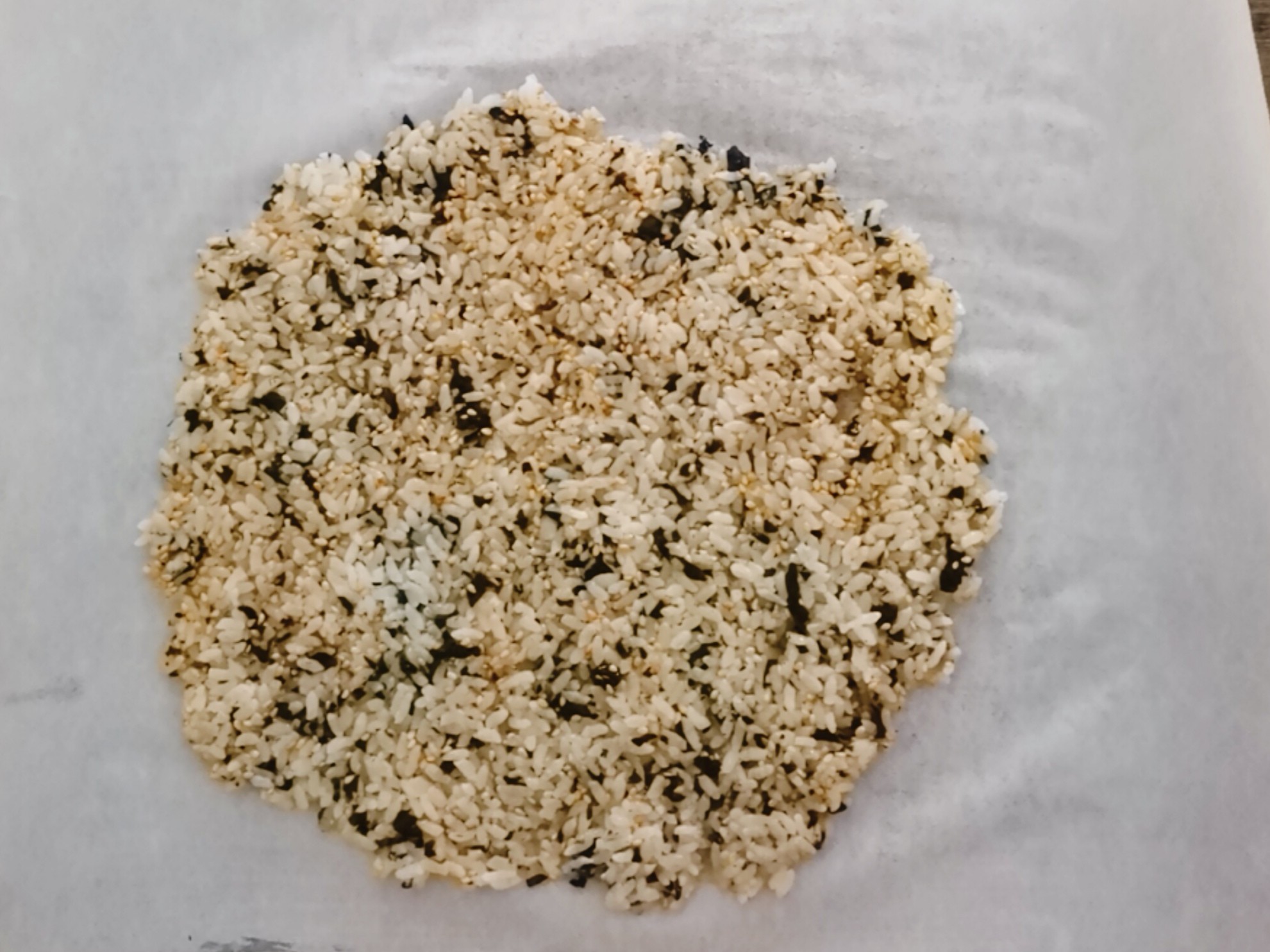 The Rice Cooked with Seaweed is Crispy, Crispy, Salty and Crispy, One Bite recipe