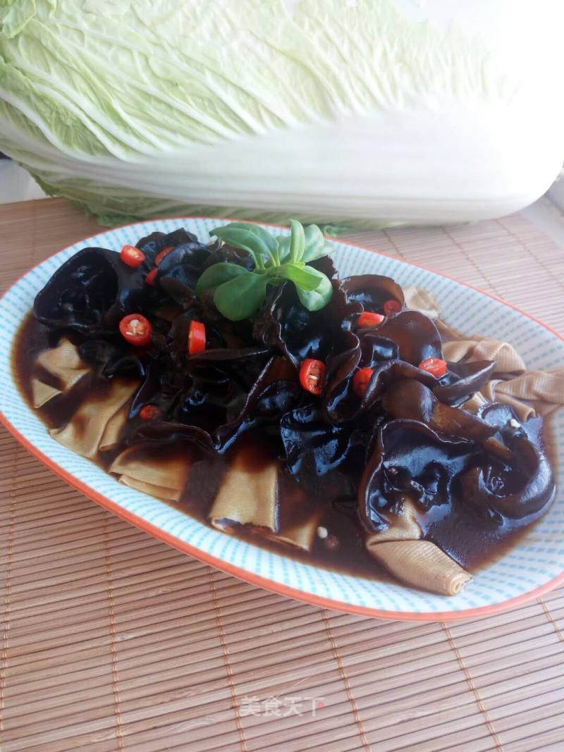 Thousands of Black Fungus Stewed recipe