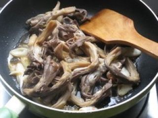 〖sauce-flavored Stewed Duck Tongue〗------summer Snack with Wine "duck Earn" recipe