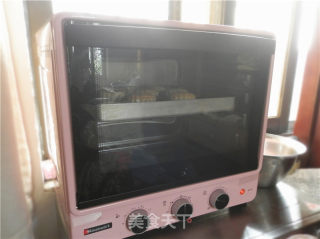 Cantonese Black Sesame Mooncake recipe