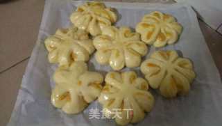 Sweet Potato Butter Flower Bun recipe