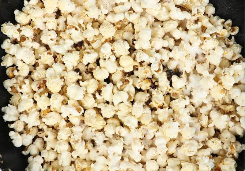 Butter Popcorn~a Must-have Food for Home Theater recipe