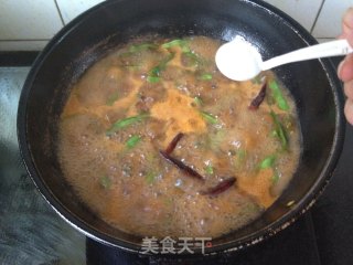 Braised Noodles with Pork and Beans recipe