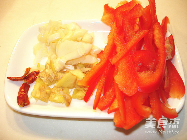 Stir-fried Squid with Leek Moss and Clean Up recipe