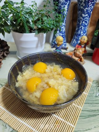 Loquat Boiled Tremella recipe