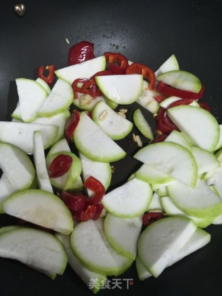 Red Pepper Fried Night Blossom recipe