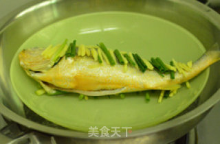 Steamed Yellow Croaker recipe