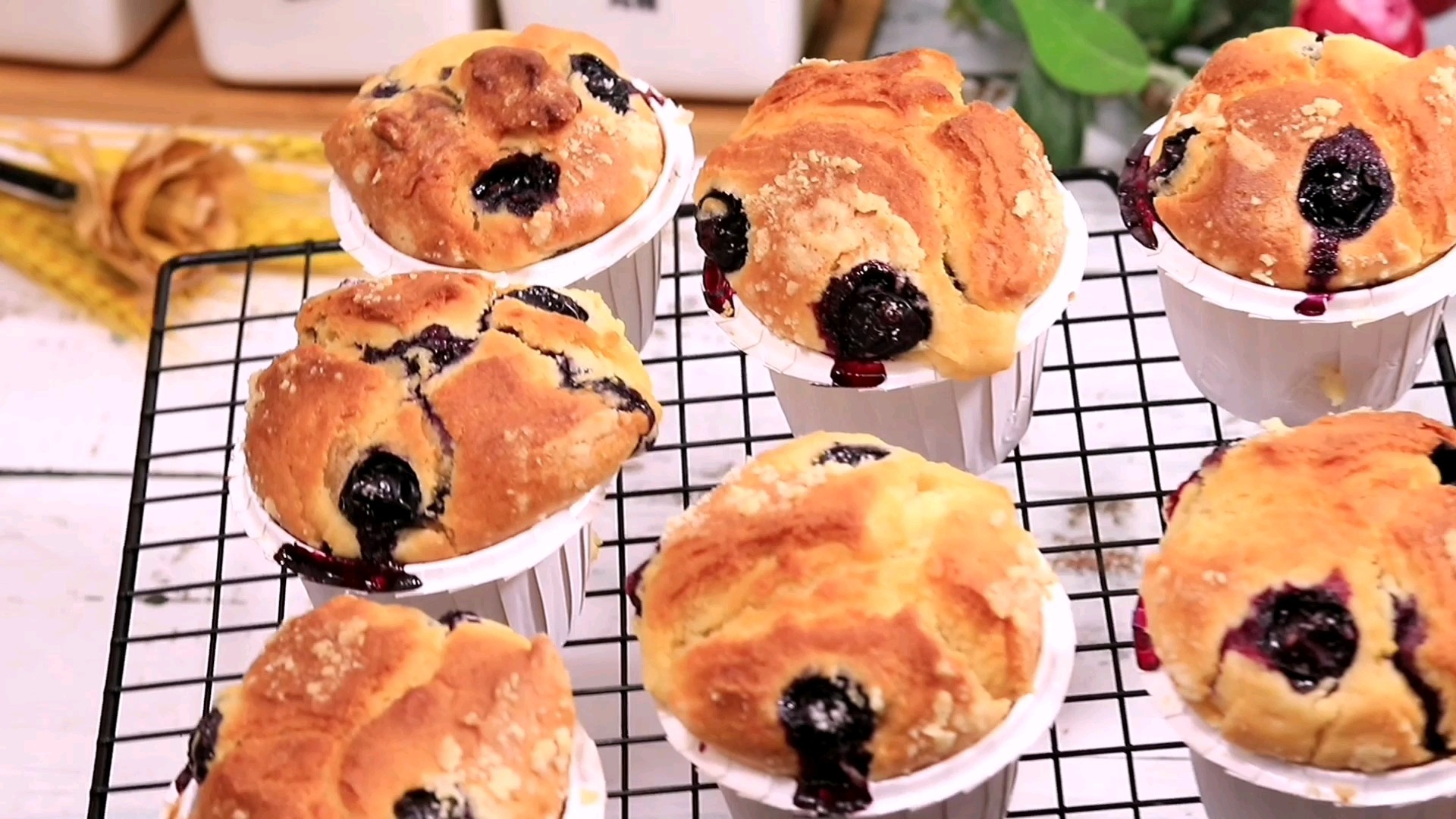 Star Daddy's Same Type of Bursting Blueberry Cake recipe