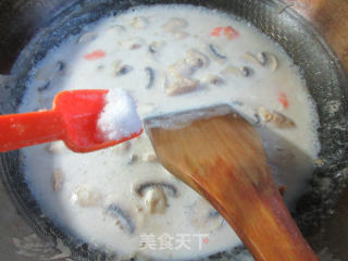 Chicken Breast and Mushroom Soup recipe