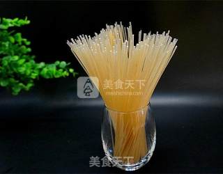 Tomato Beef Boiled Rice Noodles recipe