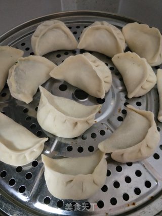 Steamed Dumplings with Chinese Cabbage, Fungus and Potatoes recipe