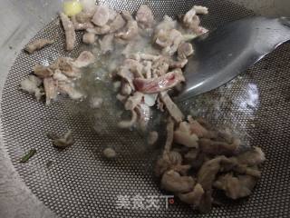 Stir-fried Pork with Garlic Sprouts recipe