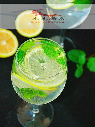 Mixed Fruity Sparkling Vodka Cocktail recipe
