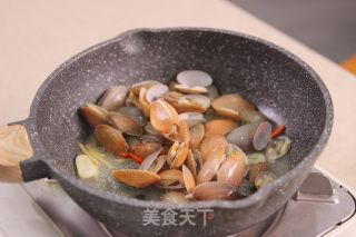 Luxurious Seafood Haohuan Snail Snail Noodles recipe