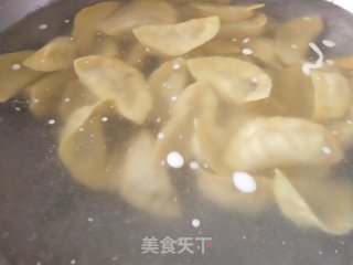 Dumplings Cooked with Corn Dumpling Flour and Dandelion Meat recipe