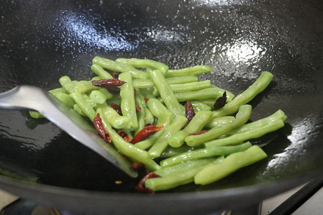 Stir-fried String Beans recipe