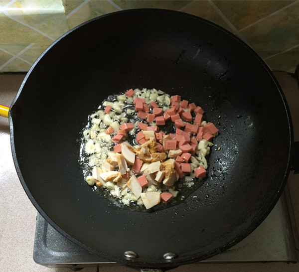 Salted Egg Boiled Red Amaranth Soup recipe