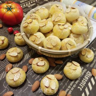 Salted Egg Yolk Almond Crisp recipe