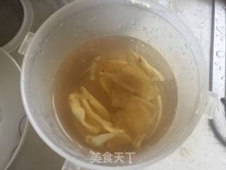 【guangdong】milk Stewed Flower Gum recipe