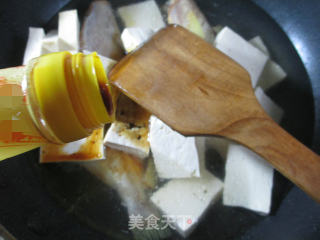 Braised Rubber Fish with Old Tofu recipe