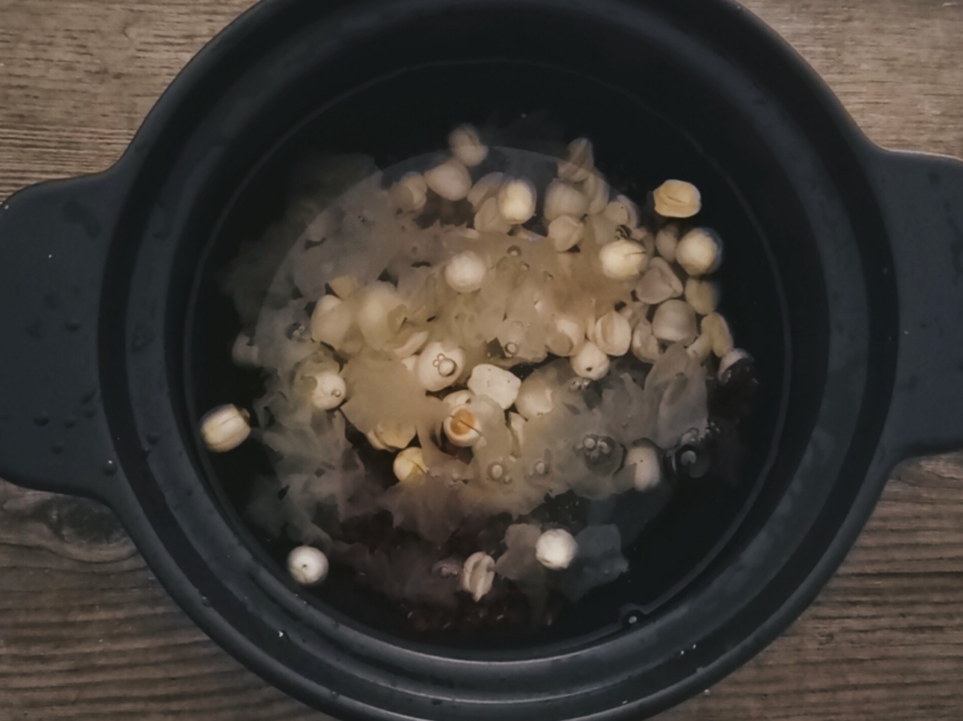 The Method is Super Simple, Warm Red Bean and Lotus Seed and White Fungus Soup, recipe