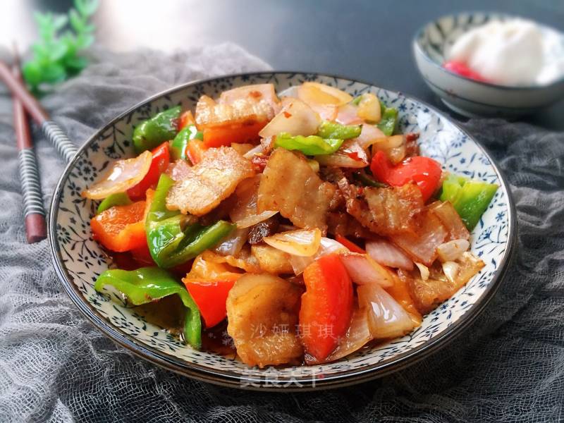 Three-color Twice-cooked Pork recipe