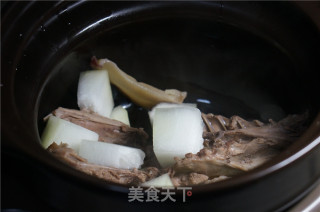 Winter Melon Conch and Chicken Bone Soup recipe