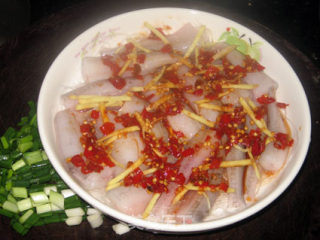 Steamed Nine Spit Fish with Chopped Pepper recipe