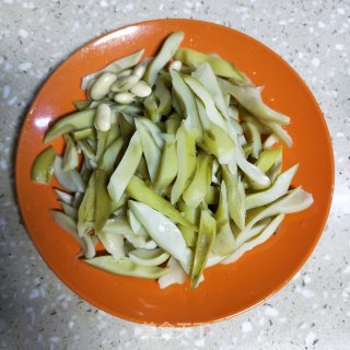 Bad Fragrant Gou Claw Beans recipe