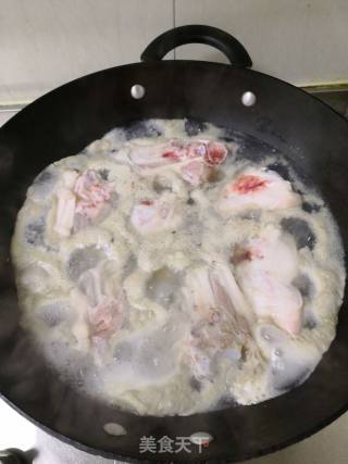 Stewed Trotter with Walnut Flower and Kelp recipe