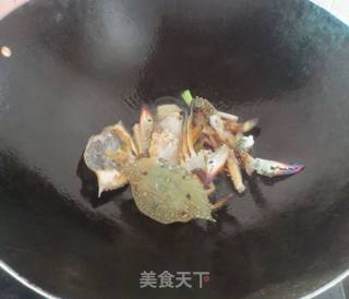 Stir-fried Crab with Ginger and Green Onion recipe