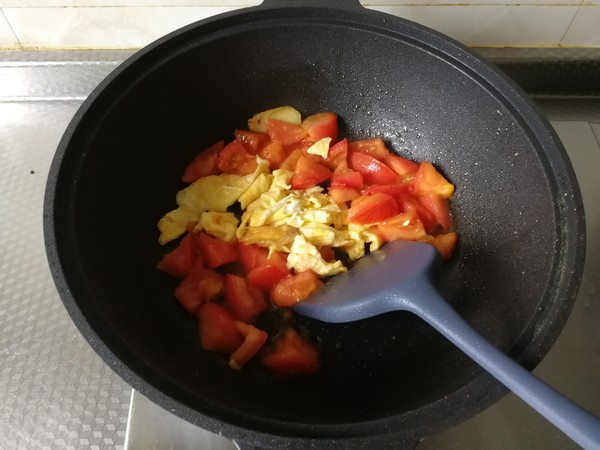 Ramen with Tomato and Egg Sauce recipe