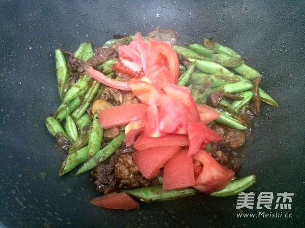 Tomato Beef Braised Noodles recipe