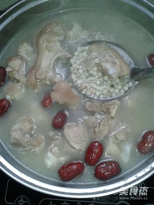 Pork Feet and Barley Soup recipe