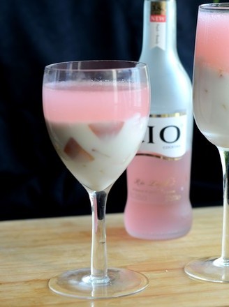 Lady in Pink Cocktail recipe