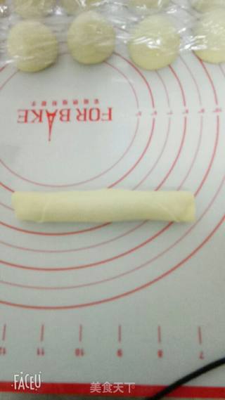 Light Cream Bean Paste Buns recipe