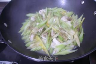 Celery Cuttlefish Ball recipe