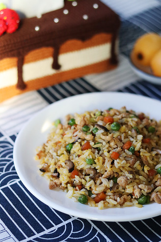 Chicken Fried Rice with Mushrooms, Carrots and Pea recipe