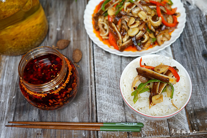 Spicy Stir-fried Pork Ears -------- Practice with Braised Pork Ears recipe