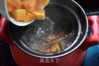 Chestnut Lean Meat Papaya Soup recipe