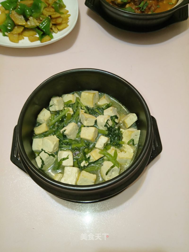 Garland Chrysanthemum Tofu Pot recipe
