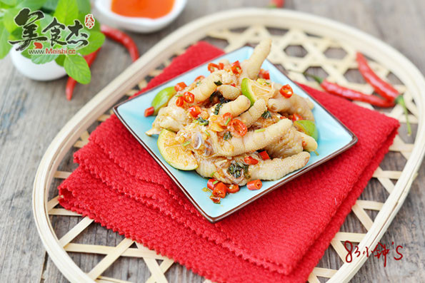 Thai Sweet and Spicy Chicken Feet recipe