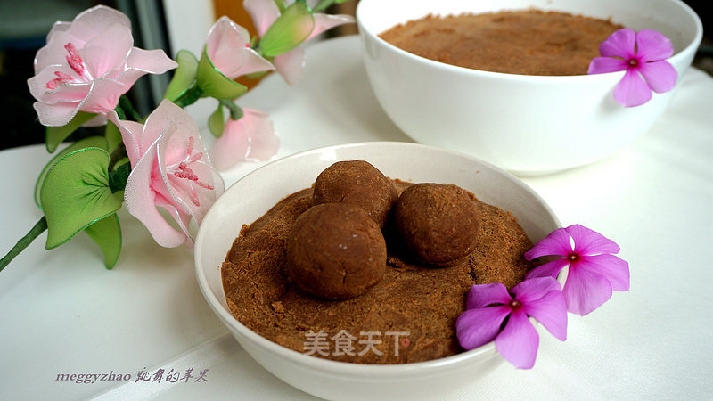 Moon Cake with Red Bean Paste and Rose Filling recipe