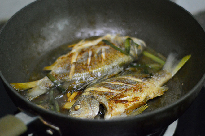 Pan-fried Yellow Foot Stand recipe