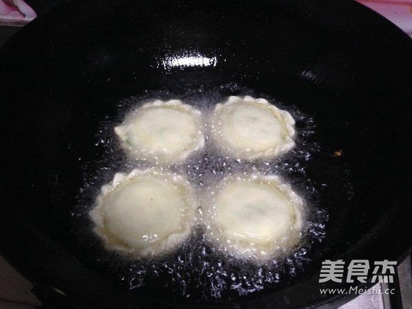 Dumpling Skin Version Leek Box recipe