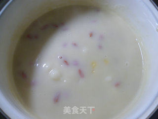 Chinese Wolfberry Soy Milk Three-color Rice Cake Fruit Soup recipe