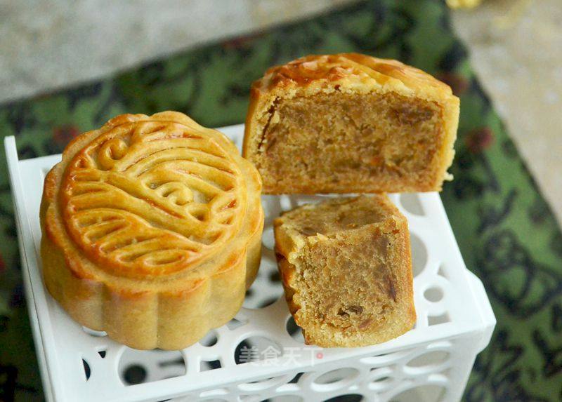 Kumquat Lotus Seed Paste Mooncakes recipe