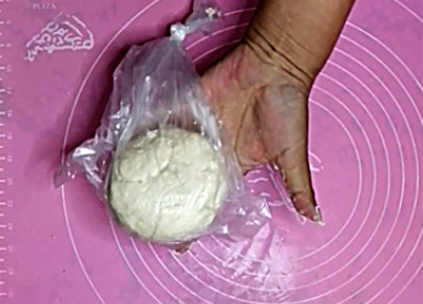 Tricolor Quinoa Bread Rolls recipe